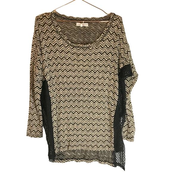 Altar’d state tunic S/M semi sheer lace - Picture 1 of 6